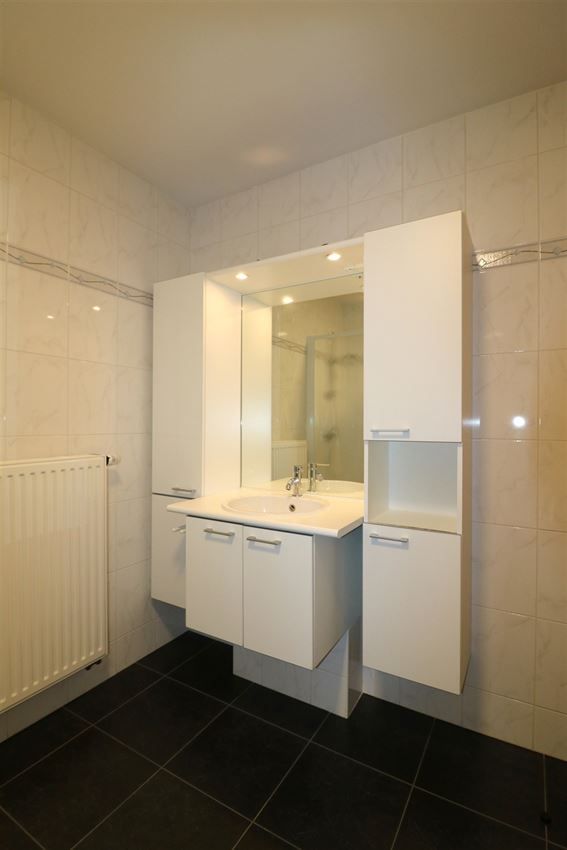 Duplex met groot terras, twee slpk en afgesloten garage foto 22