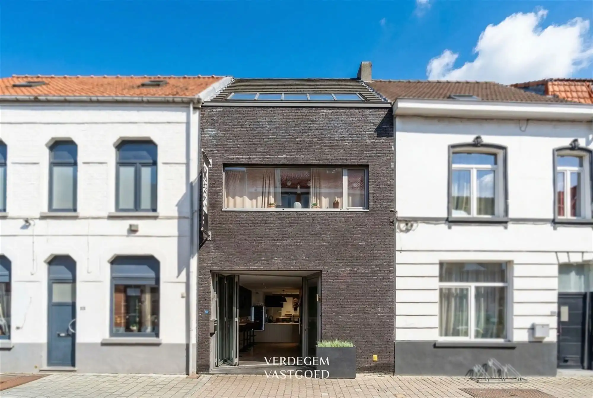 Goeddraaiende broodjeszaak met woonst aan Ten Doorn foto 5