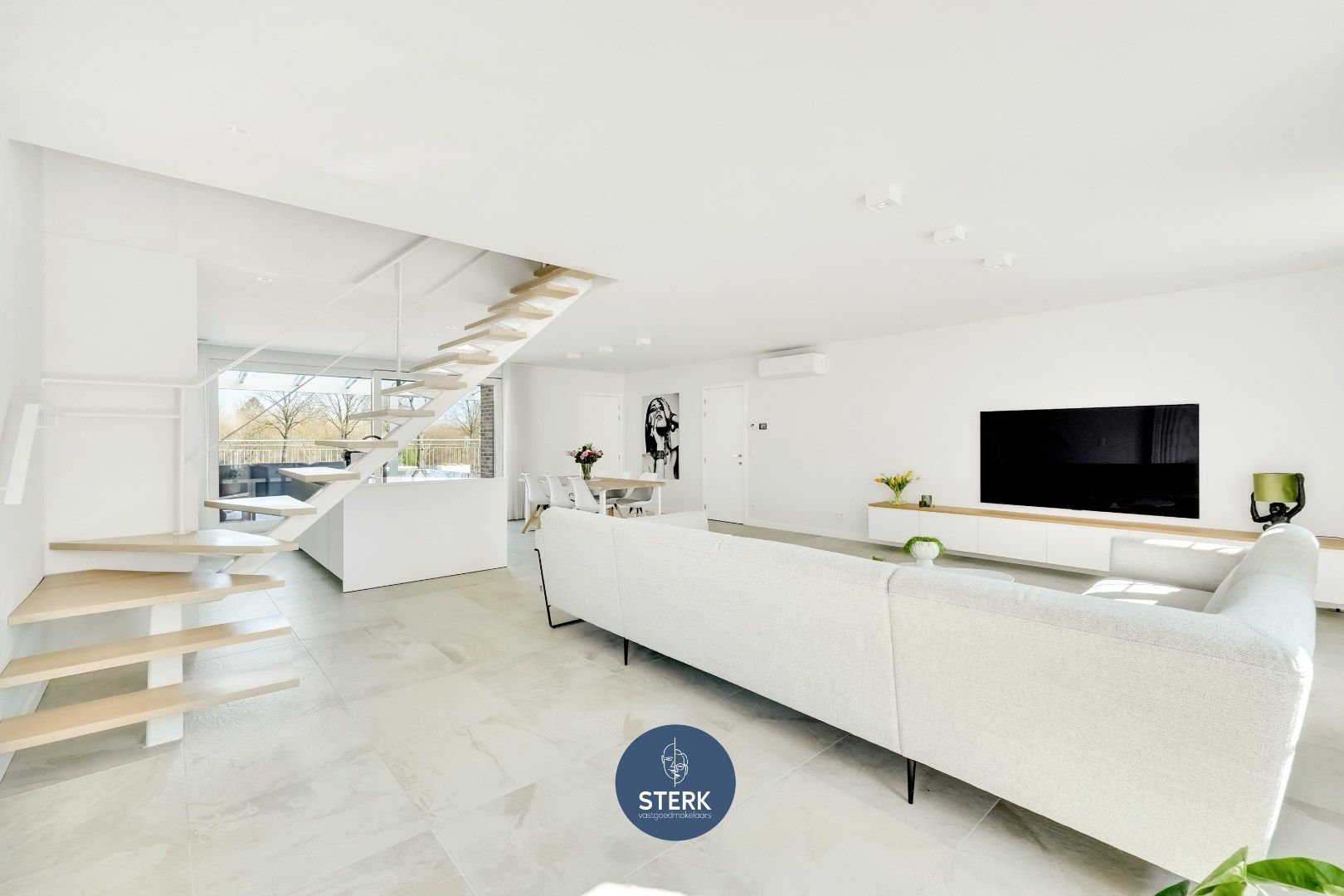 BIJNA ENERGIENEUTRAAL DUPLEXAPPARTEMENT MET 3 SLPKS IN LANAKEN !  foto 9