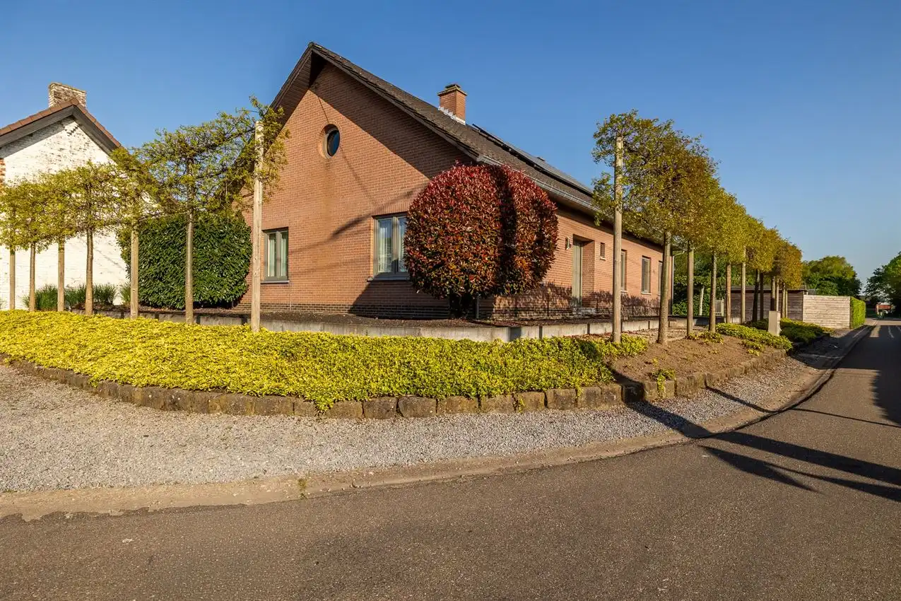 Gerenoveerde woning 3slk op rustige ligging foto 39