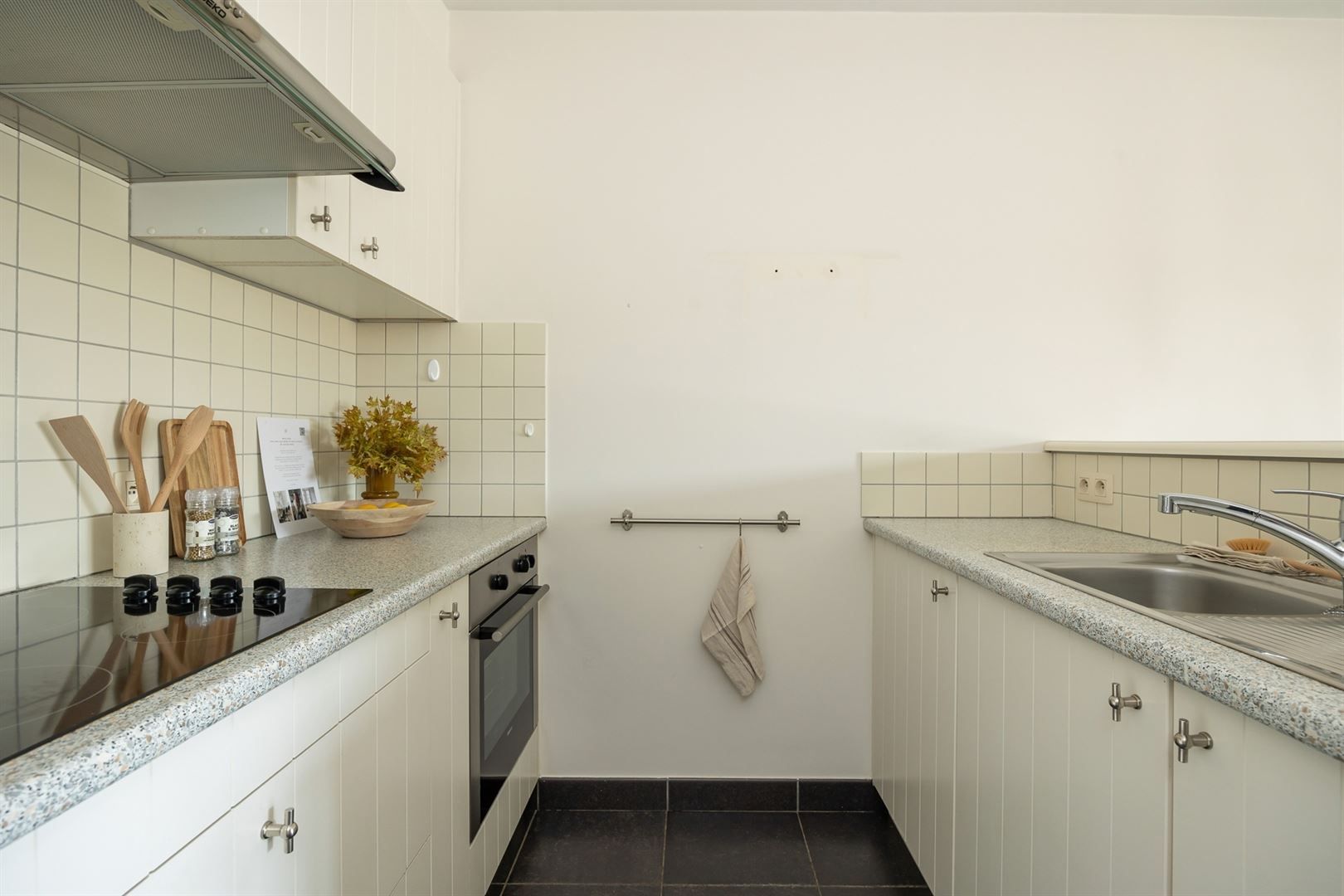 Instapklaar appartement met groot terras en autostaanplaats foto 12