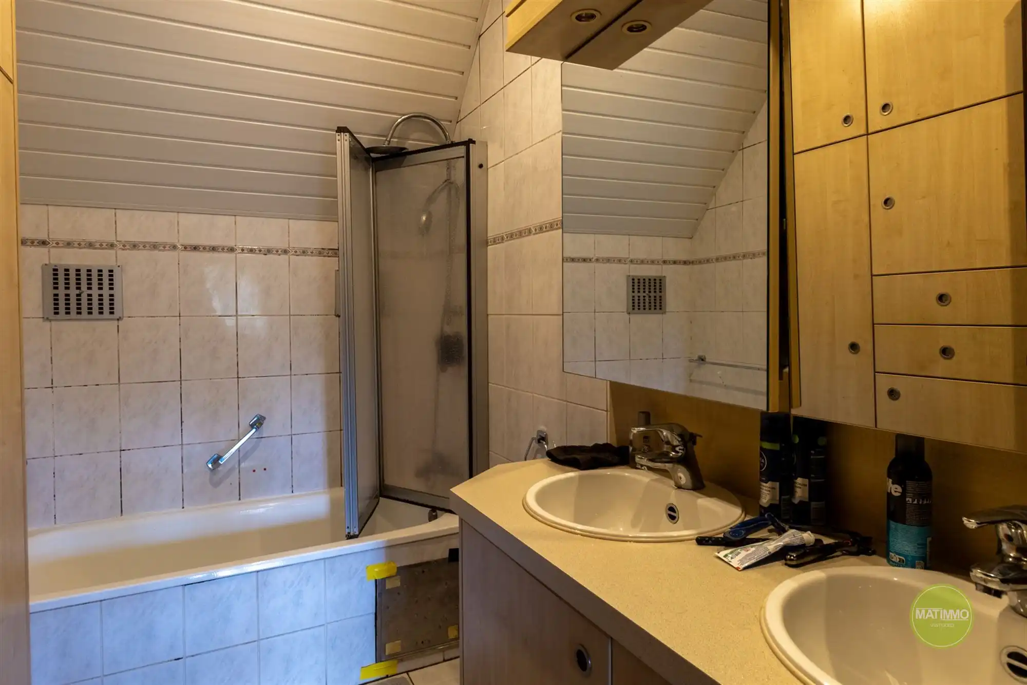 Karaktervolle woning met op royaal perceel in Mol foto 15