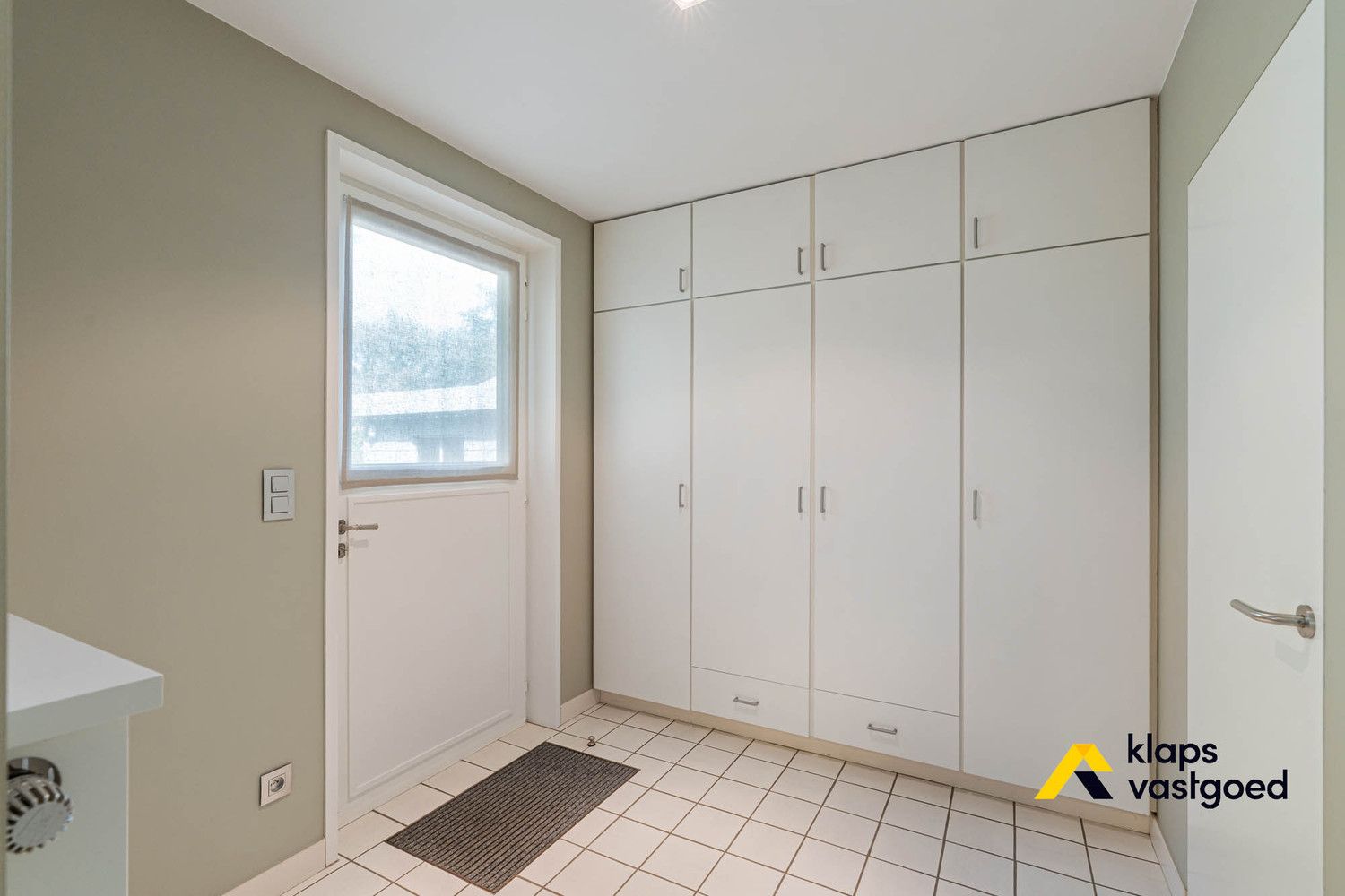 Uitzonderlijk mooie villa op 2.114 M2 in Kinrooi. foto 27