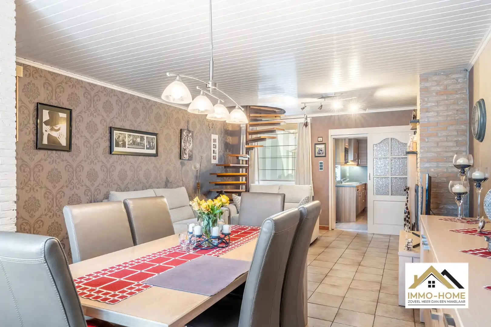 prachtige rijwoning in rustige buurt foto 6