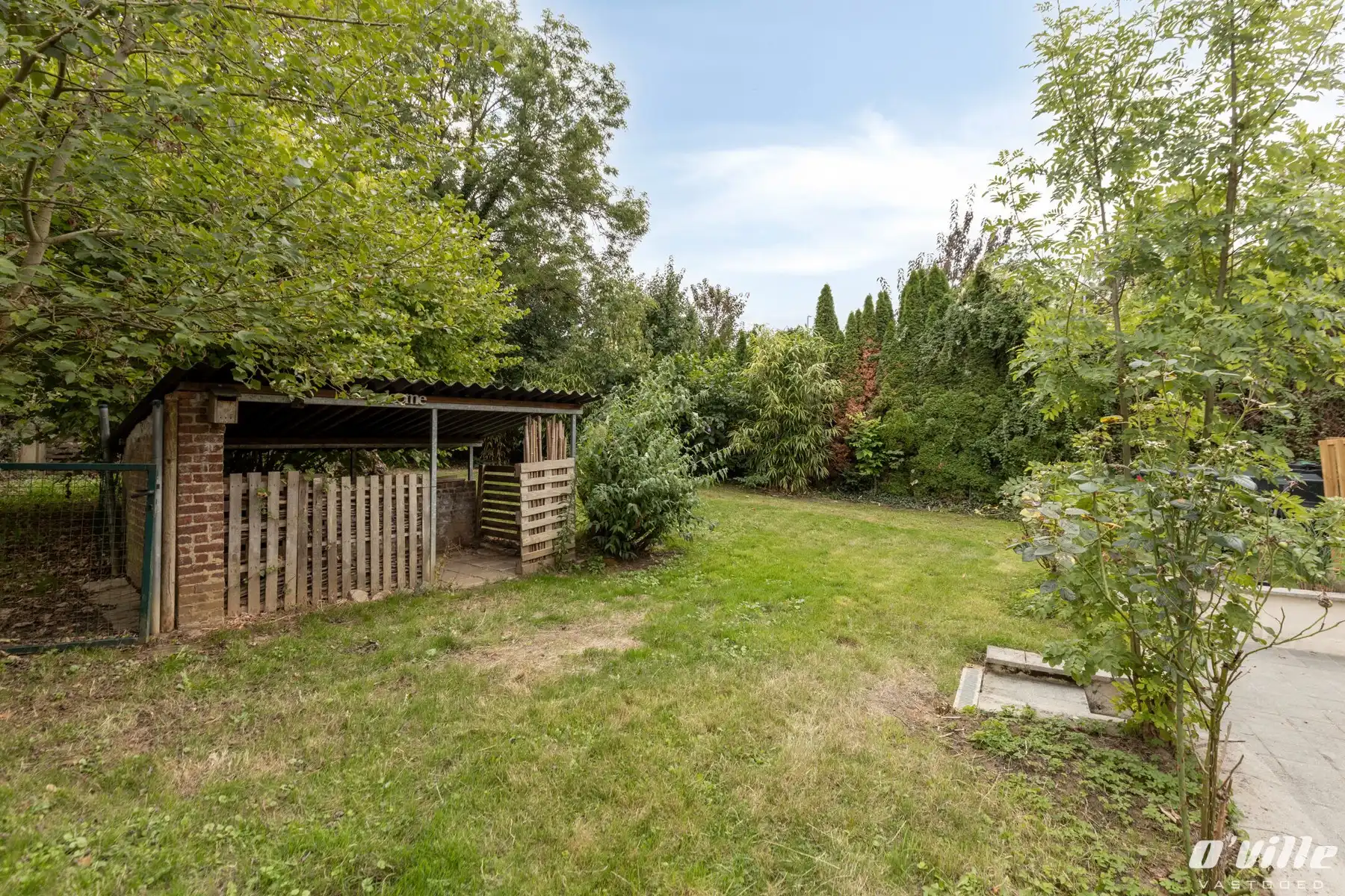 Rustig gelegen, instapklaar wonen in het groen. foto 18