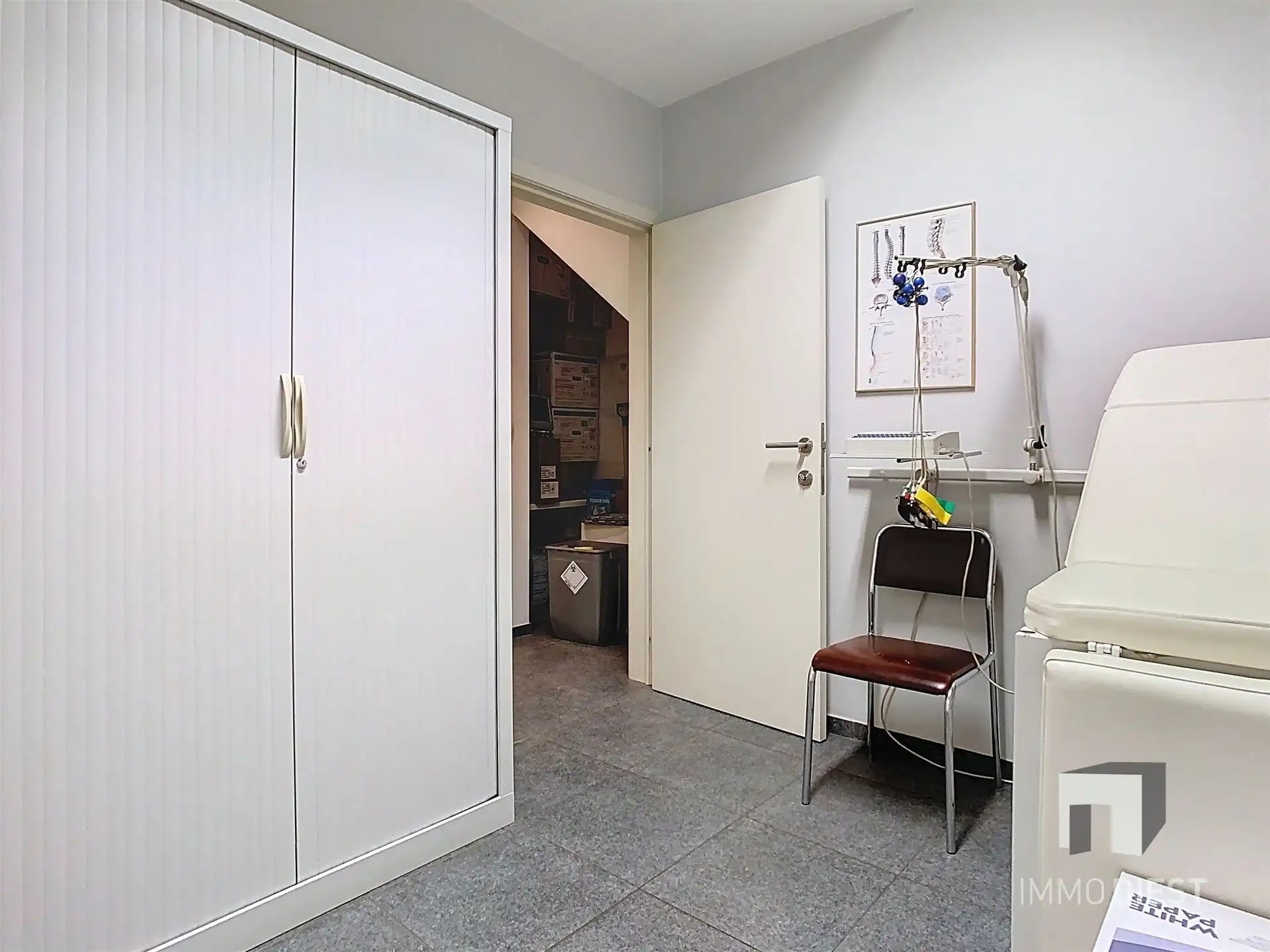 Opgedeeld handelspand in het centrum van Tessenderlo foto 11