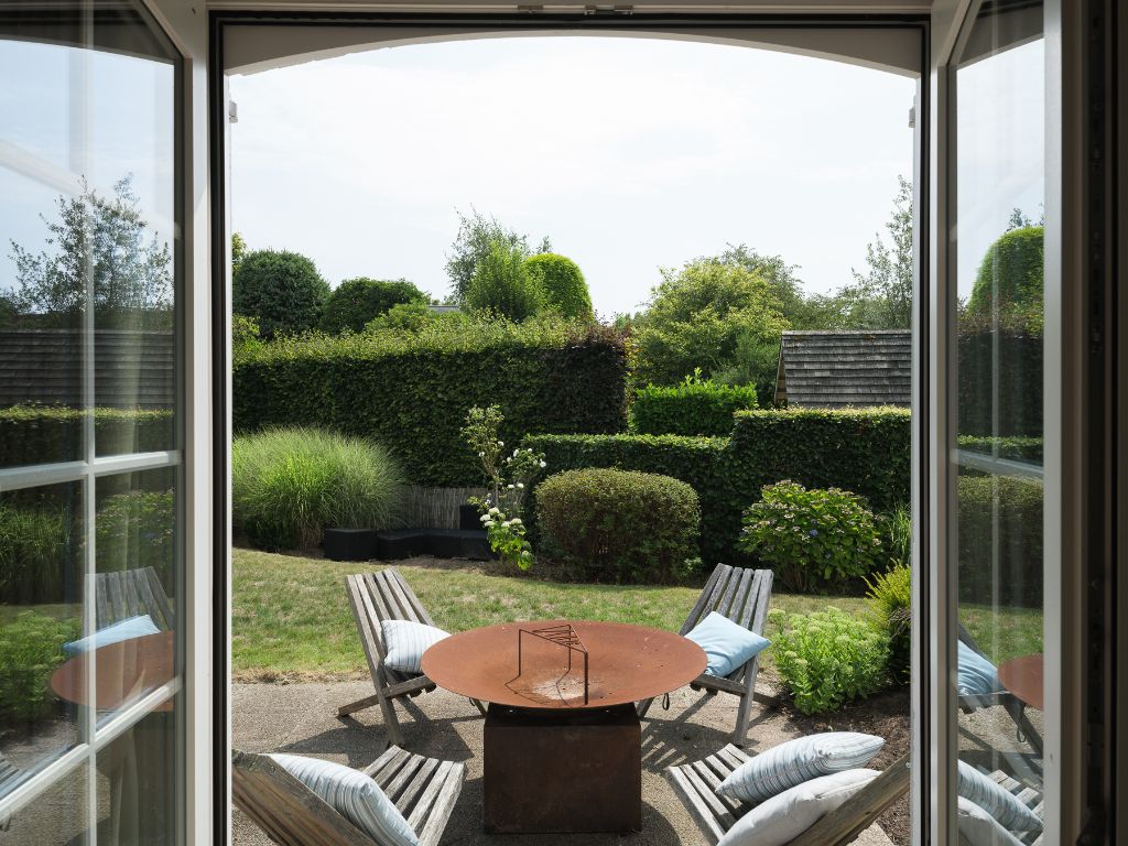 Charmante Franse villa met 3 slaapkamers op een zuidgericht perceel (1.160 m²) in een residentiële wijk te Mariakerke. foto 7
