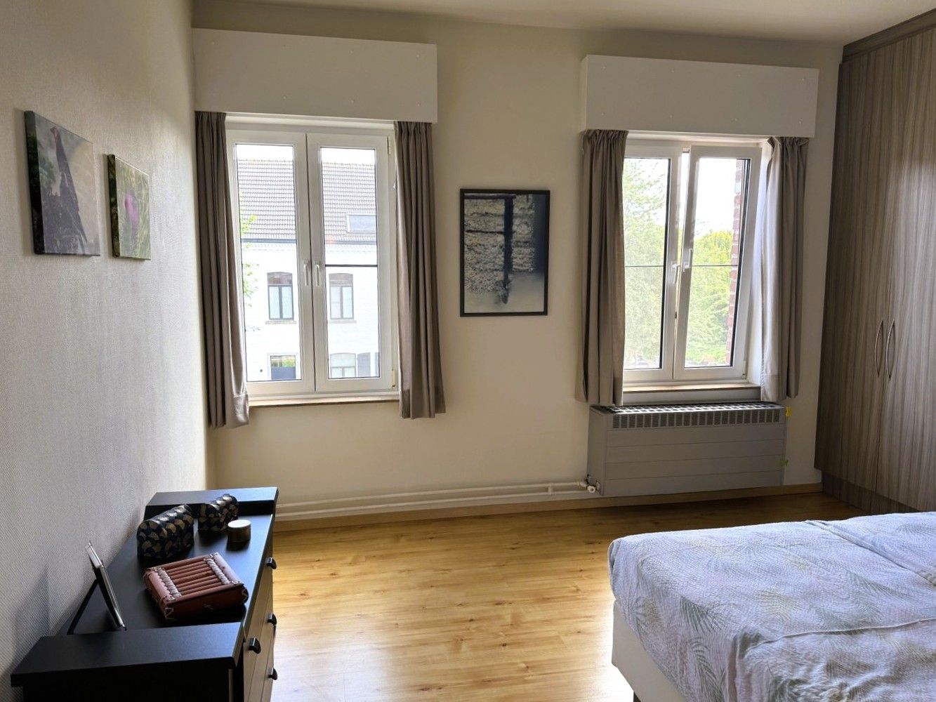 Verrassend ruime woning met achteringang met privéparkeerplaatsen foto 17