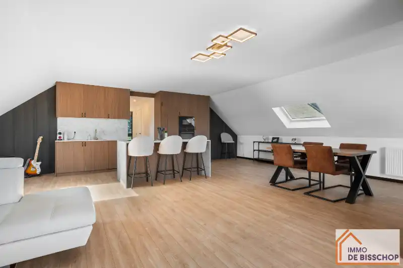 Prachtige dubbele woonst / koppelwoning met achterliggend magazijn en tuin foto 11