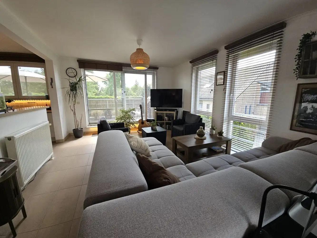 Duplex appartement met ruim terras en carport/berging foto 5