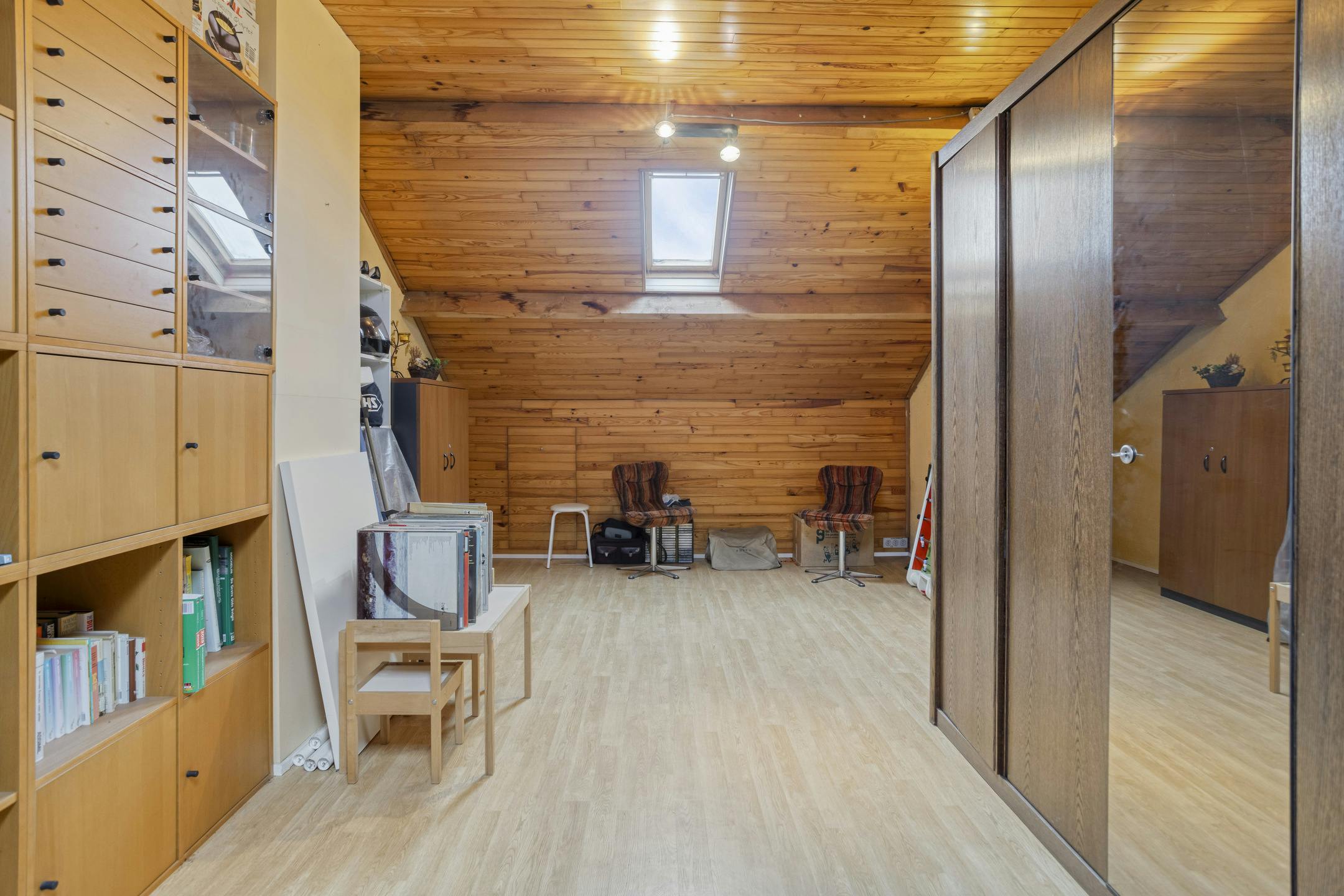 Gezellig huis te koop met garage in Merksem foto 22