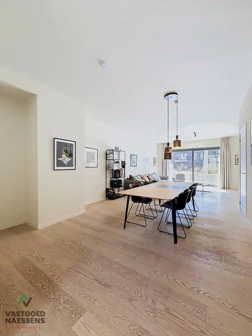 SCHITTEREND DUPLEX-APPARTEMENT – 3 SLPK – 2 BADKAMERS – ZONNIG TERRAS foto 5