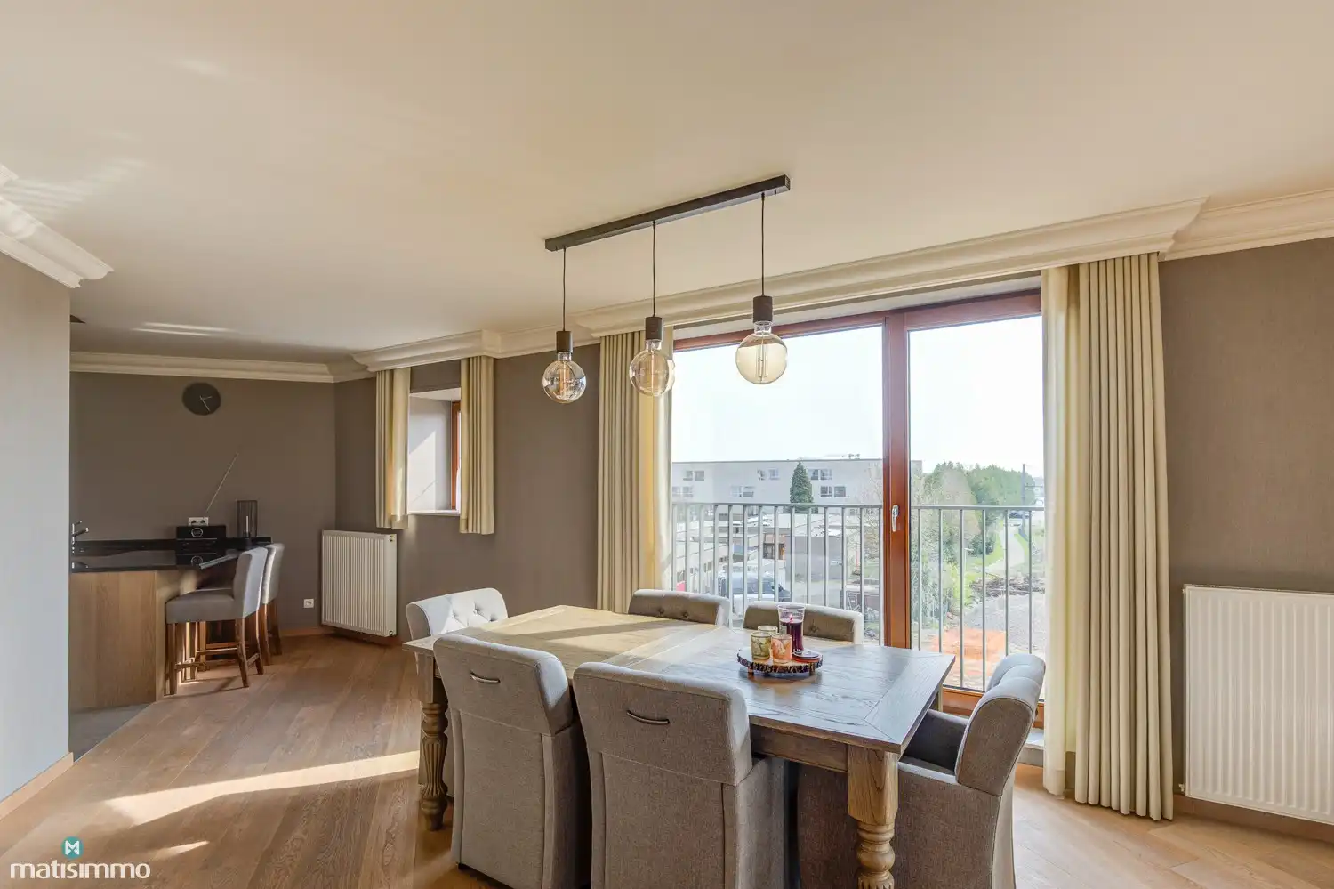 LUXUEUS AFGEWERKT APPARTEMENT MET 2 SLAAPKAMERS EN ZUIDGERICHT TERRAS VLAKBIJ HET CENTRUM VAN BILZEN (+ optioneel 3 autostaanplaatsen) foto 6