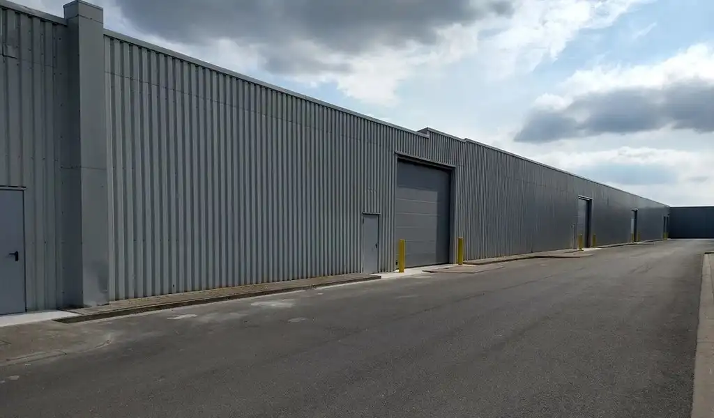 Magazijn met kantoor te huur op industriële site te Malle foto 10