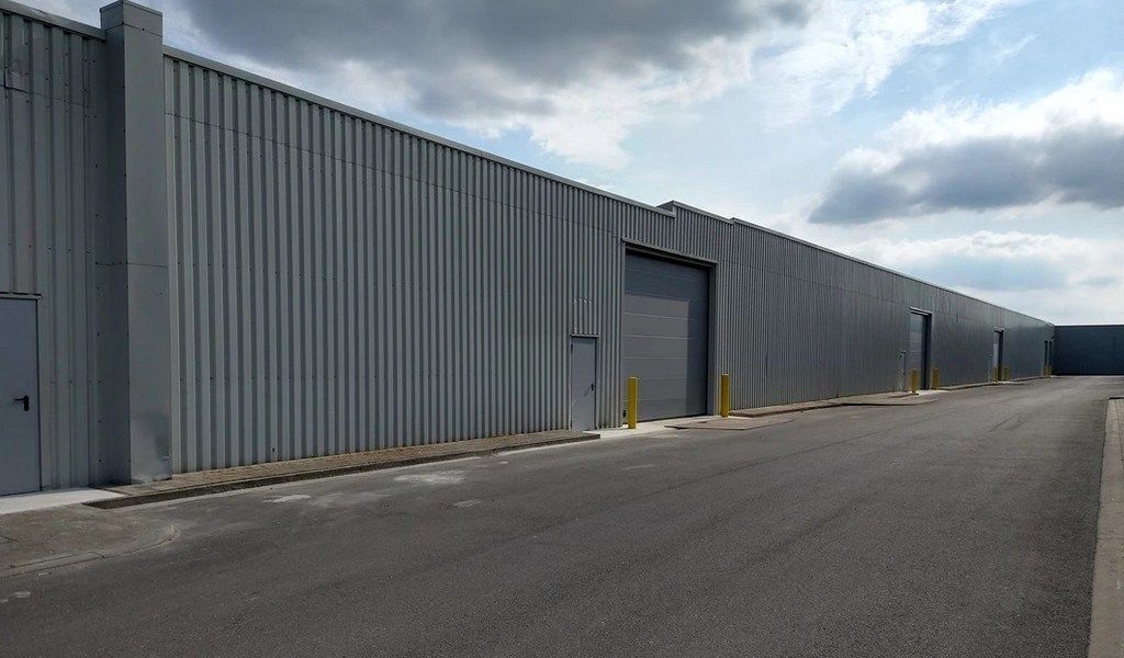 Magazijn met kantoor te huur op industriële site te Malle foto 10