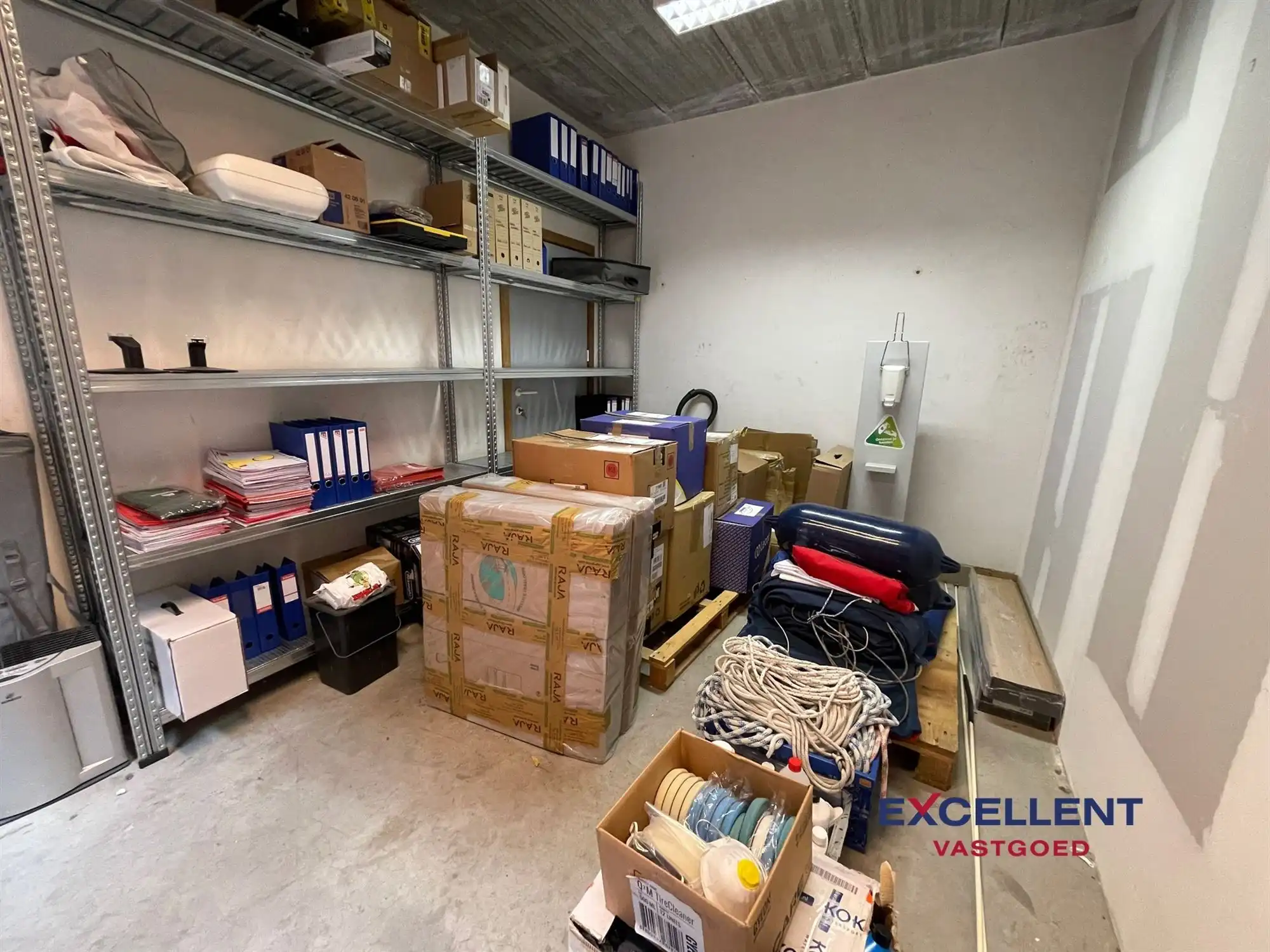 Professionele industriële ruimte in Deinze te huur! foto 8