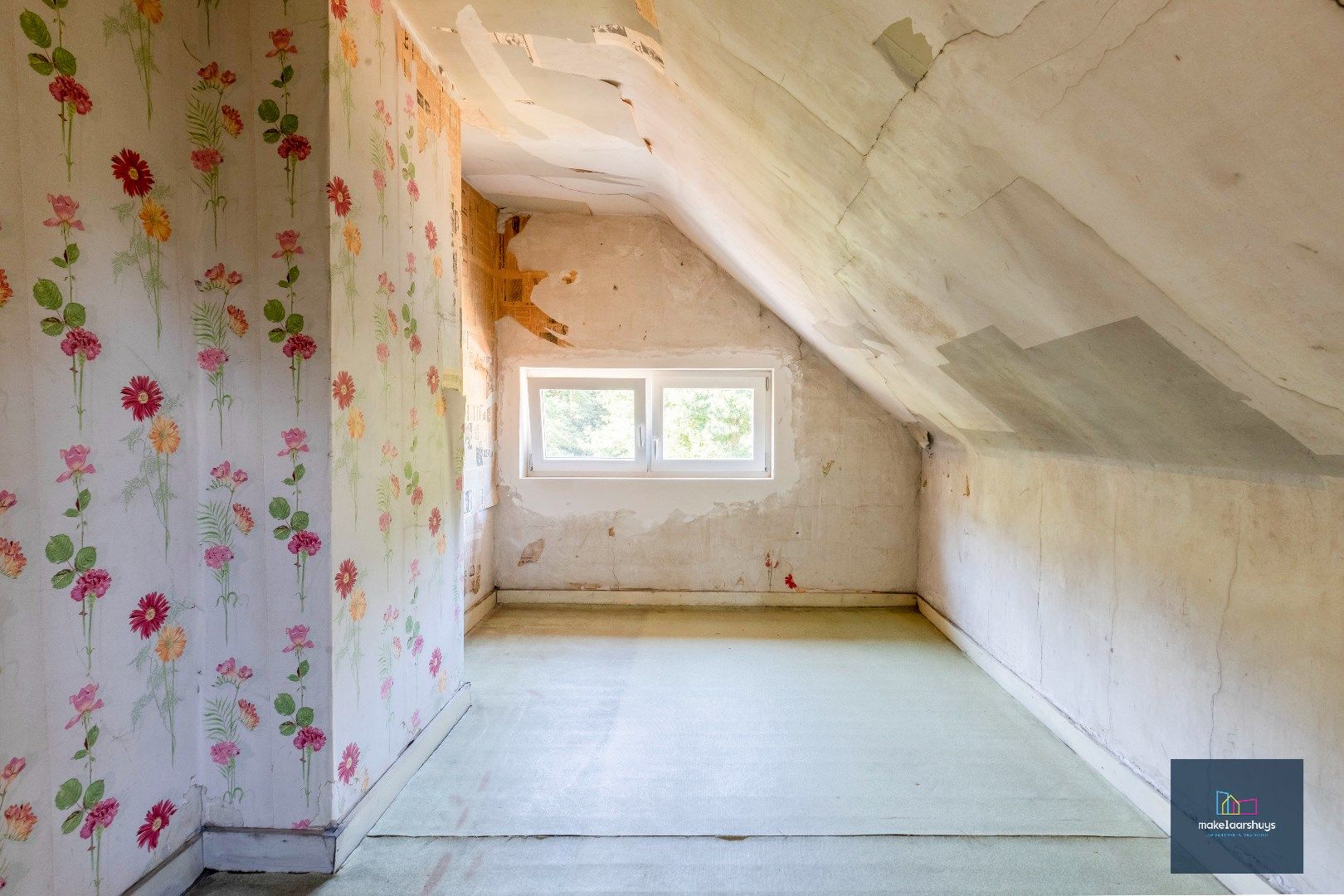 VERKOCHT !!! Residentieel gelegen  te renoveren halfopen bebouwing met tuin  foto 17