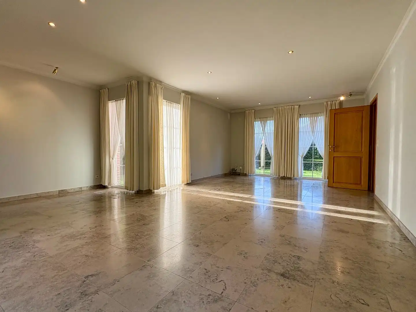Alleenstaande woning te huur in Beveren-Leie foto 2