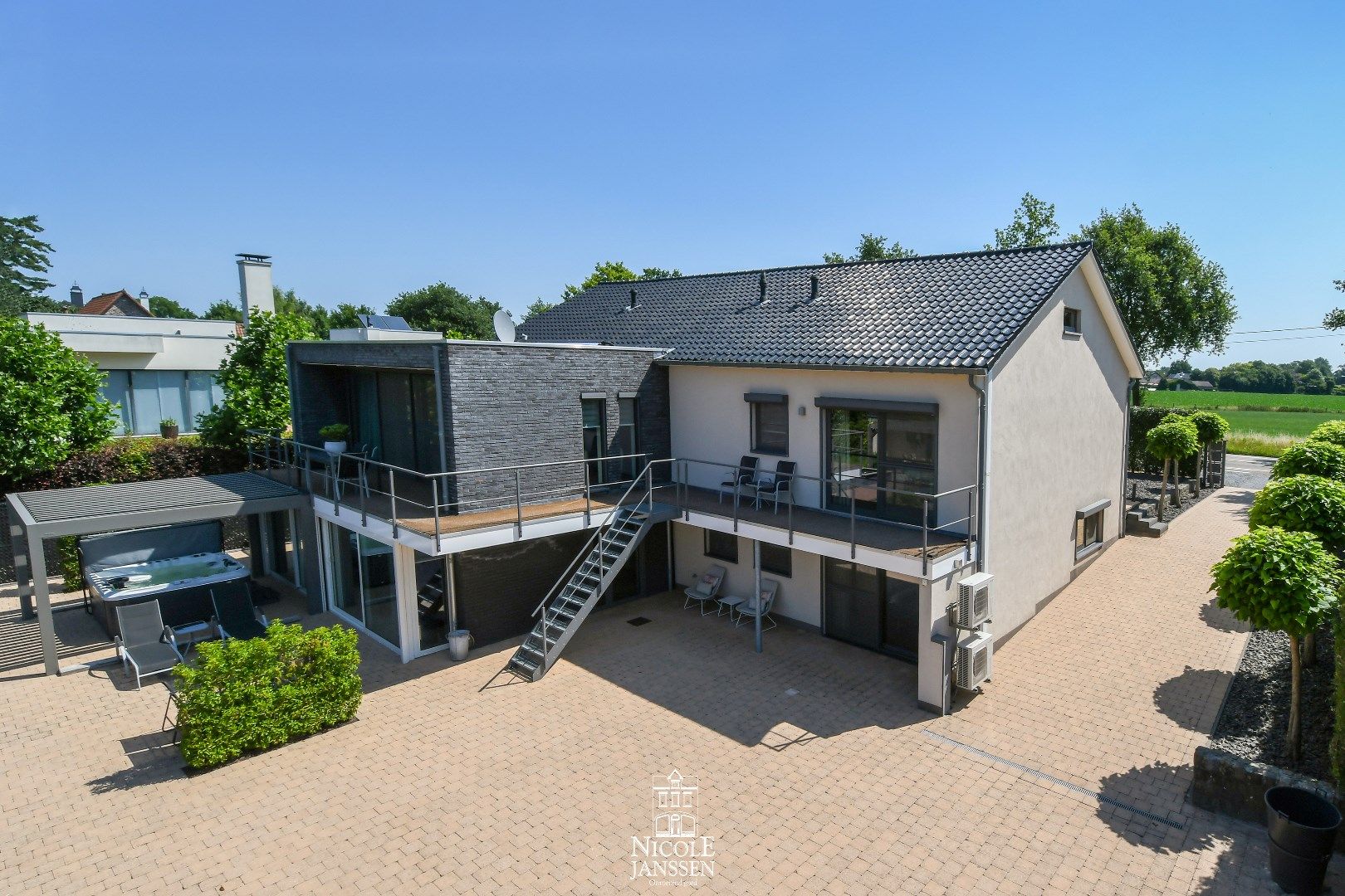 Luxueus en ruim ingedeelde villa in het mooie Aldeneik  foto 32
