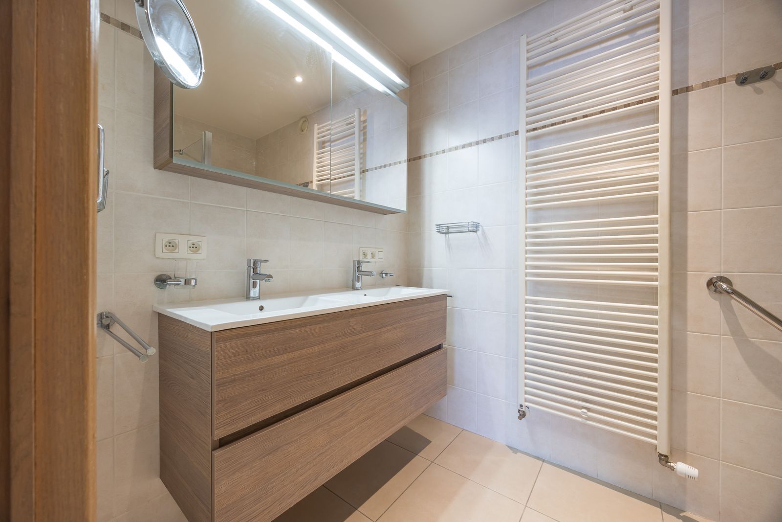 Subliem 2 slpk appartement met terras pal aan de jachthaven. foto 10