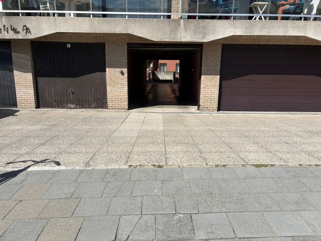 Garage koop in centrum Sint-Idesbald! foto 2