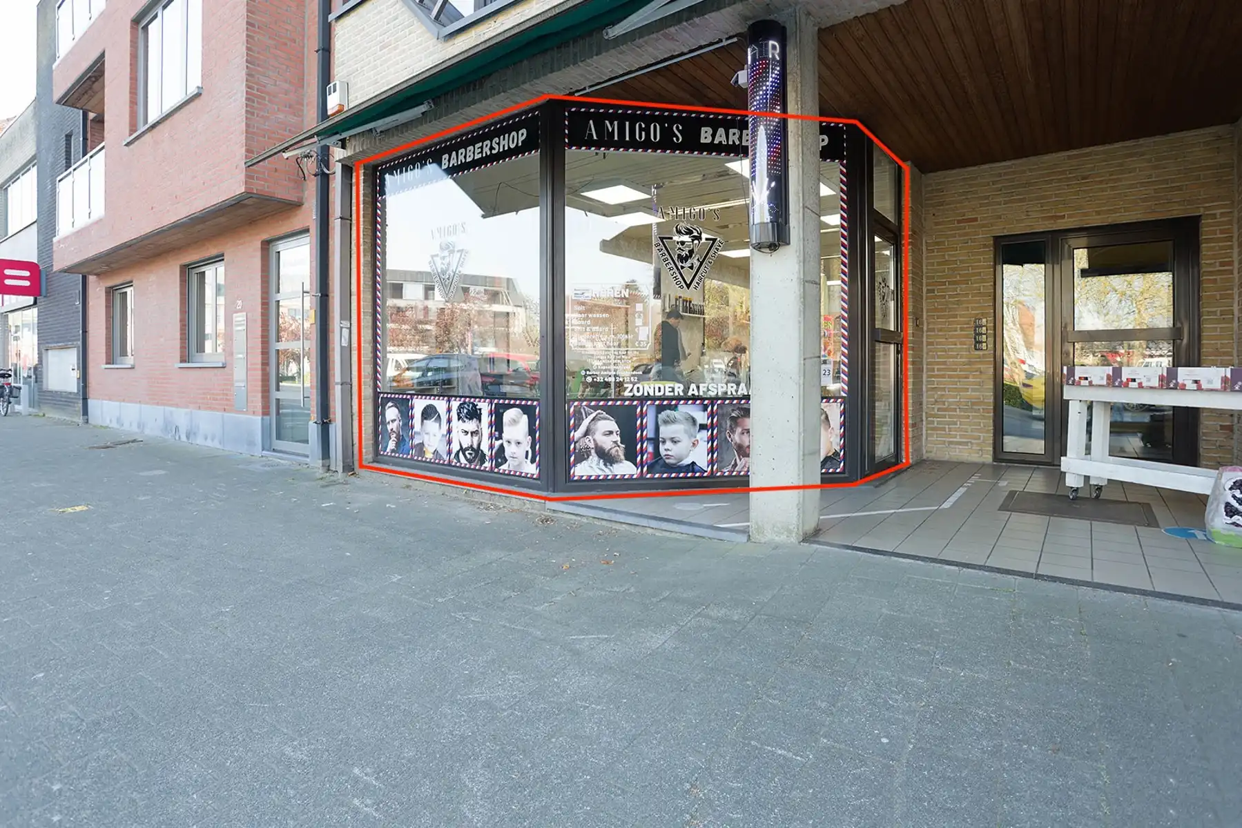 Gunstig gelegen handelspand met tuin in hartje Grobbendonk foto 2