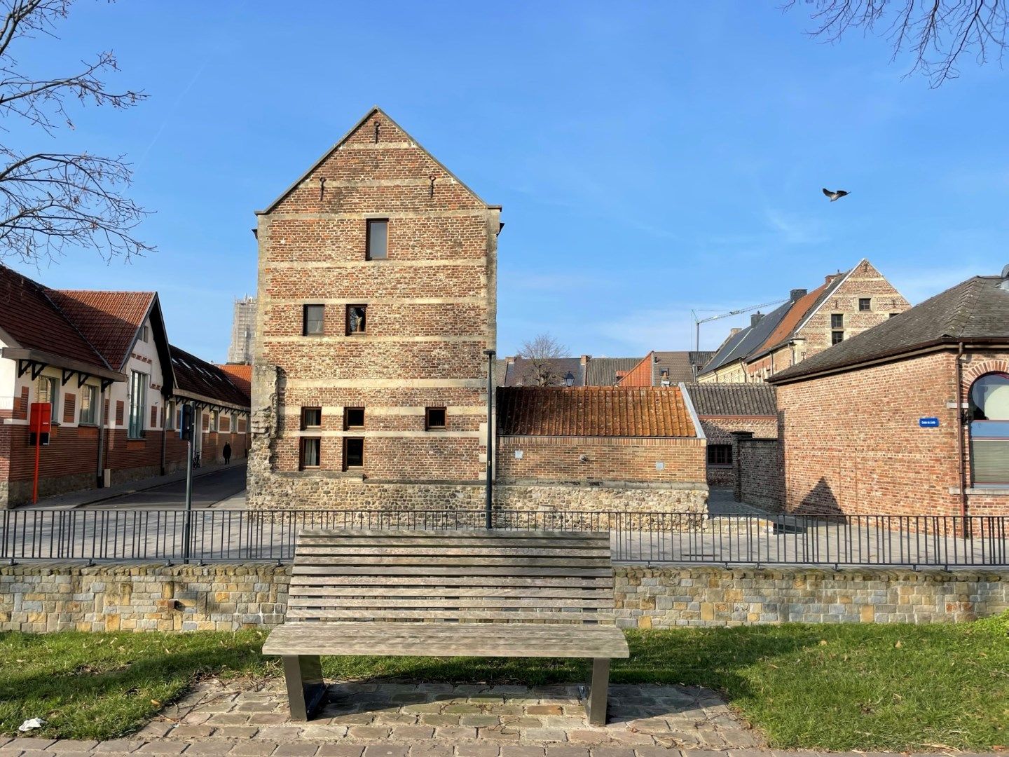 Authentiek begijnhofhuis gelegen aan het mooiste pleintje Begijnhof Tongeren, Onder de Linde foto 25