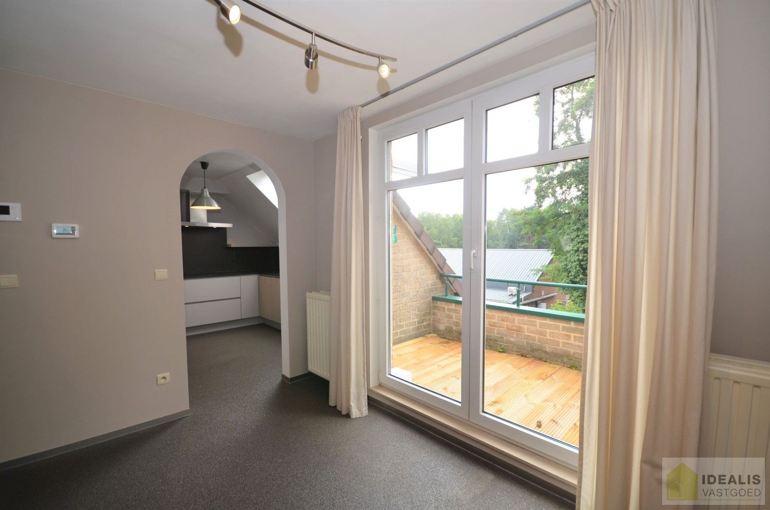 Idealis Vastgoed – Ruim duplexappartement met 4 slaapkamers in Genk op wandelafstand van Houthalen-Oost foto 25