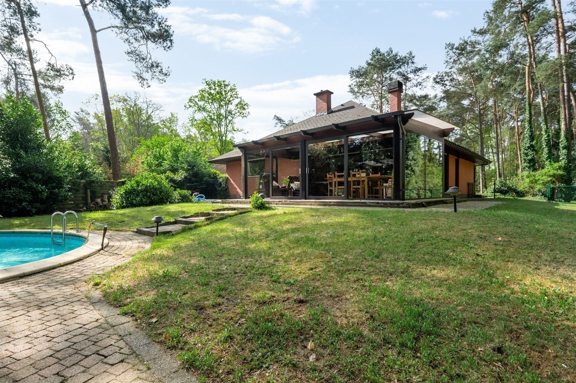 Architecturale woning, op een uitstekende locatie te Rijmenam foto 16
