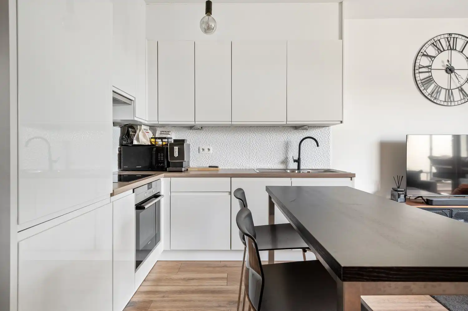 1 slaapkamer appartement met terras in Deurne! foto 3