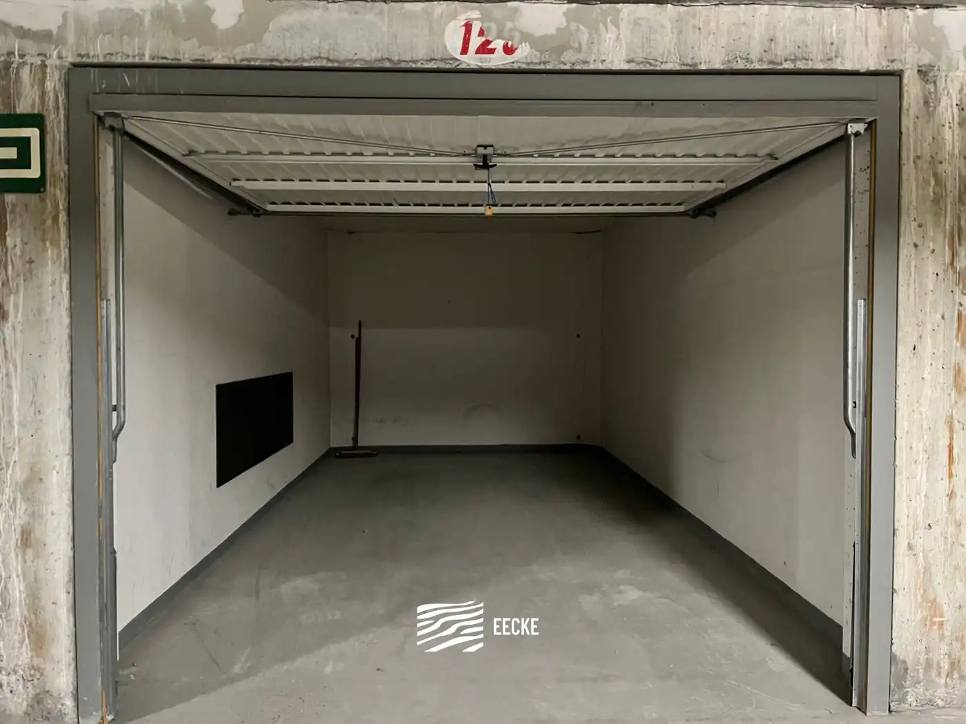 Parking - gesloten garagebox foto 2