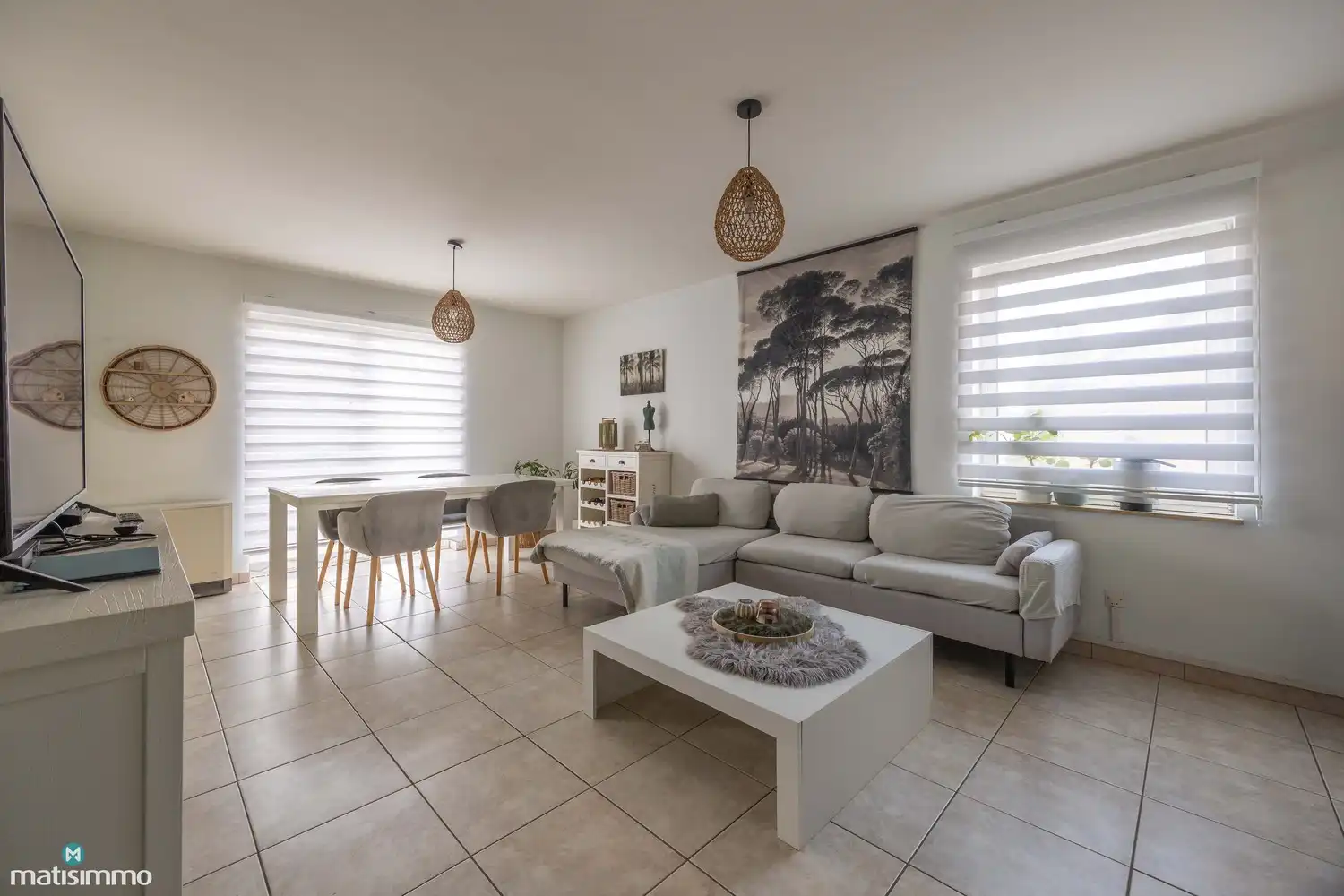 INSTAPKLAAR DUPLEXAPPARTEMENT MET GARAGEBOX EN KELDERBERGING NABIJ CENTRUM BILZEN foto 3