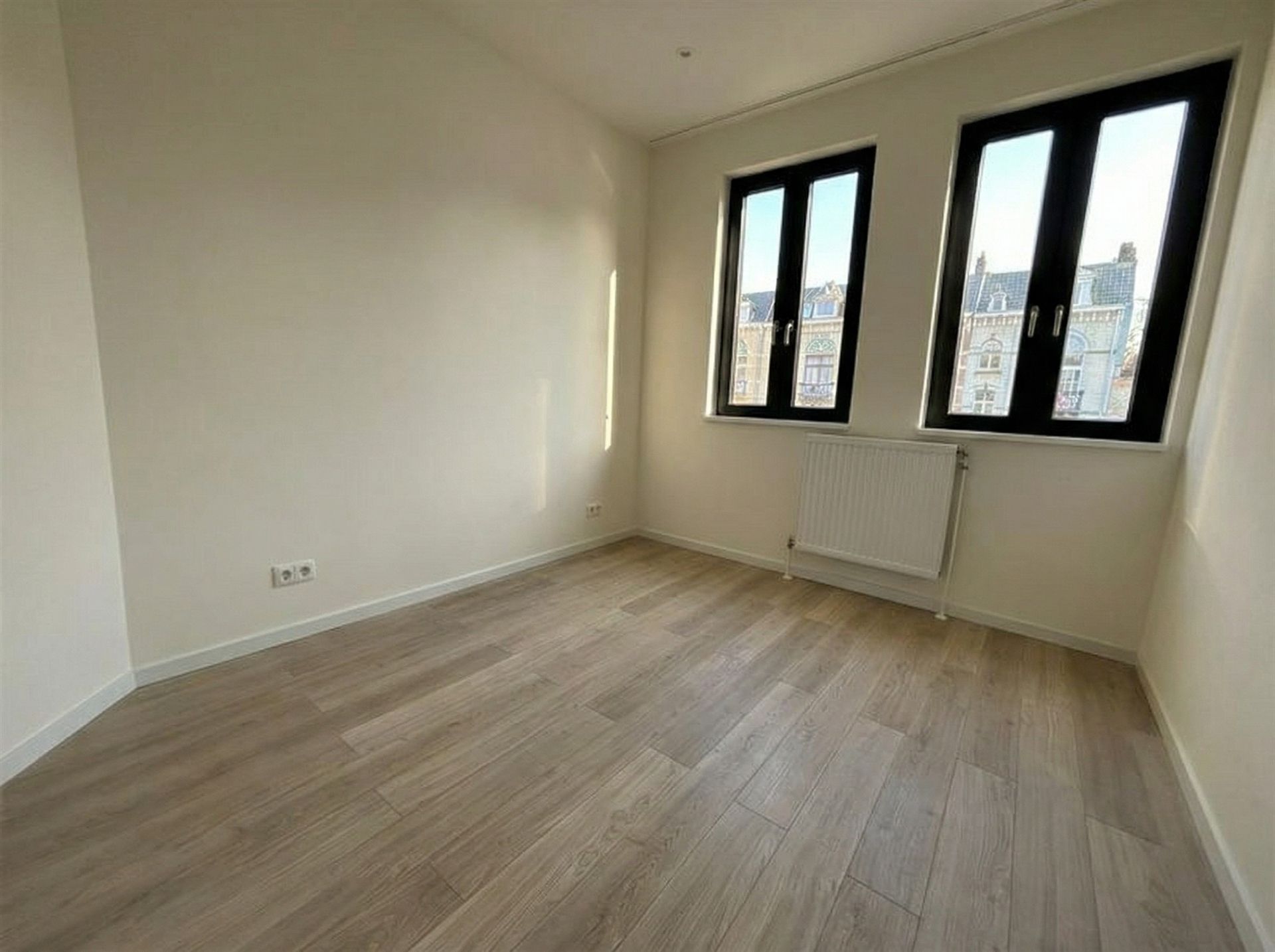 Volledig gereoveerde karakter woning met tuin nabij Brussel  foto 21