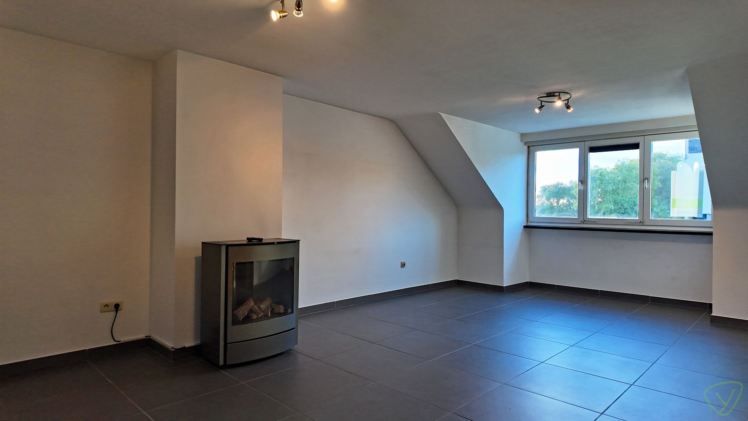 Volledig gerenoveerd appartement op wandelafstand van het centrum! foto 2