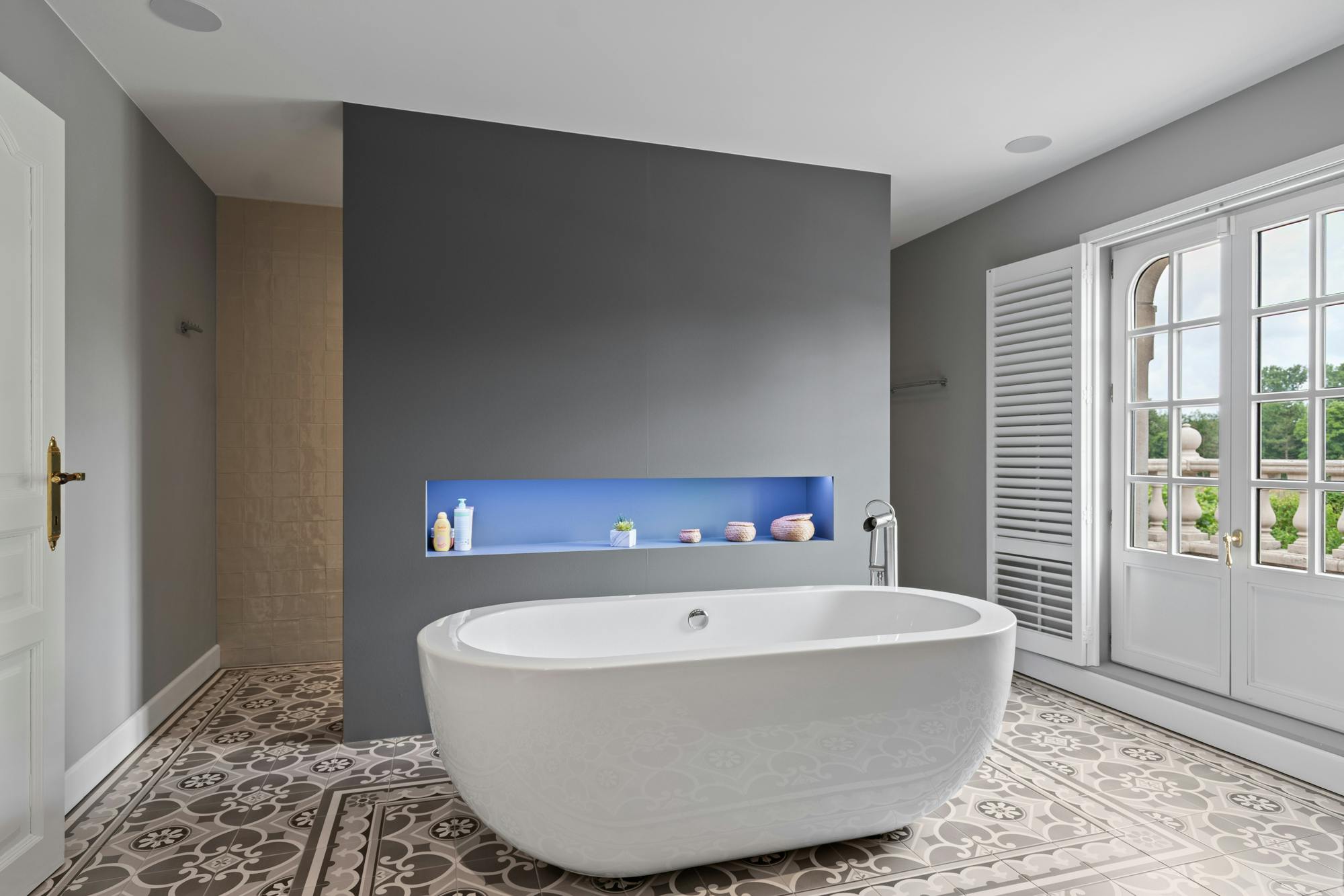 Villa met praktijkruimte en weilanden te koop in Geel foto 26