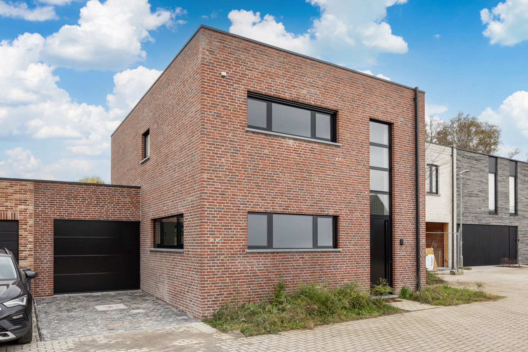 Moderne, energiezuinige woning nabij centrum van Hoogstraten foto {{pictureIndex}}