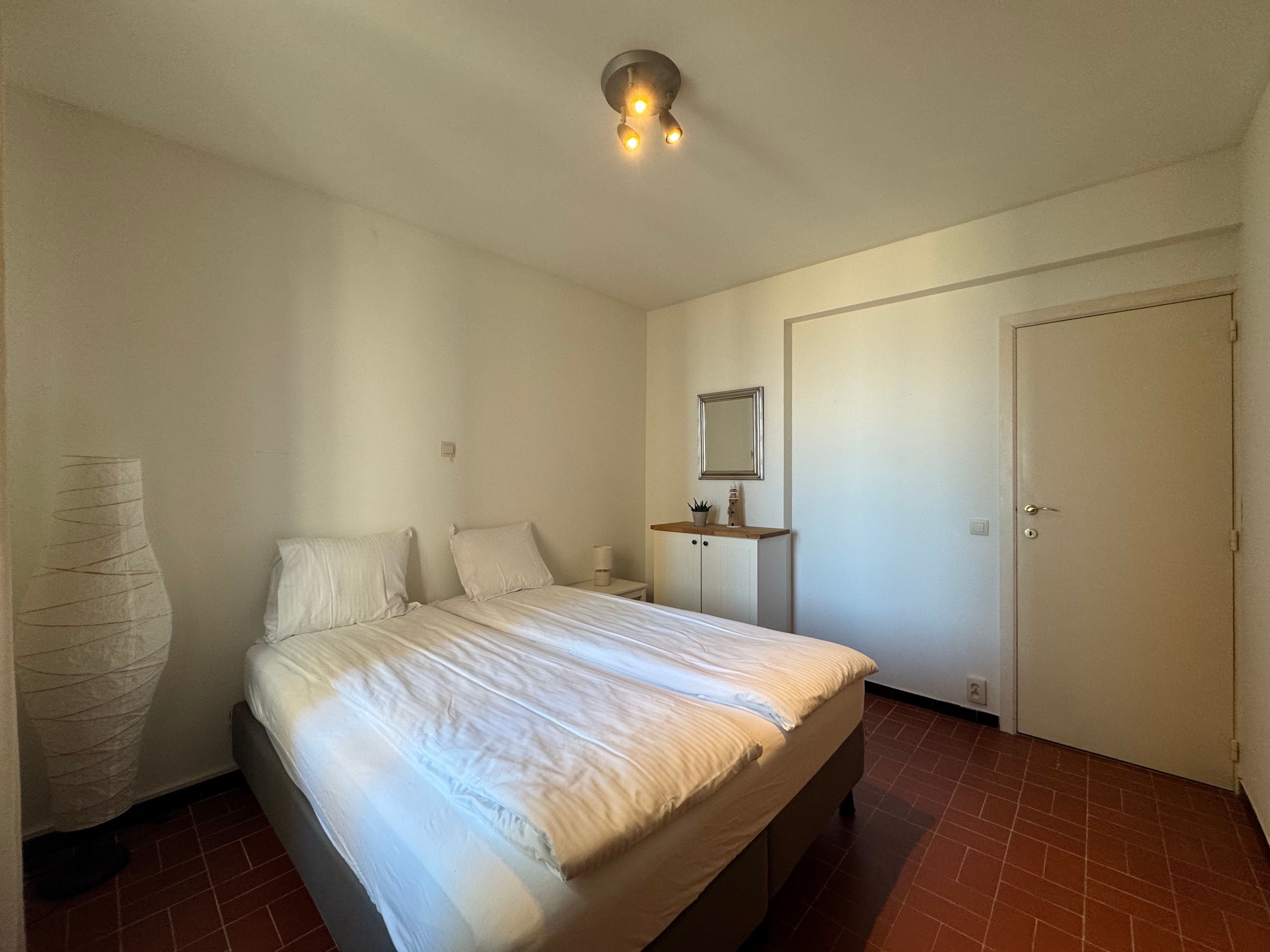 Vernieuwd appartement met zijdelings zeezicht foto 7