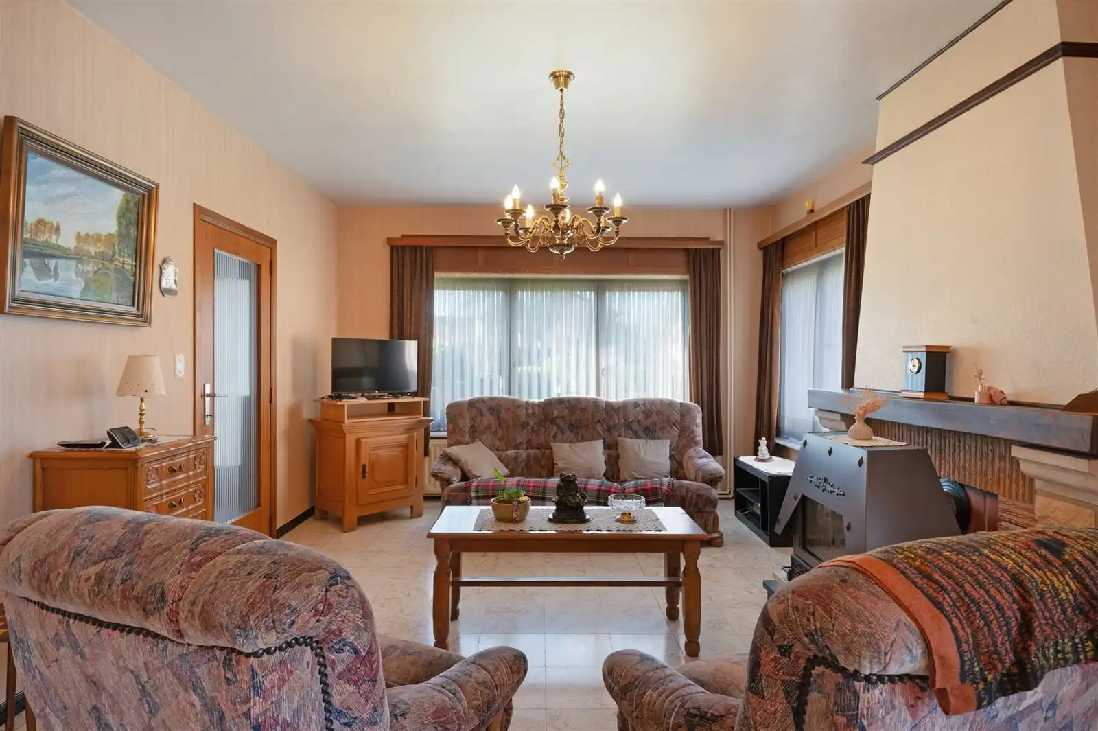 Op te frissen 4 gevelwoning met tuin op 10are92 met prachtig zicht over weilanden foto 9