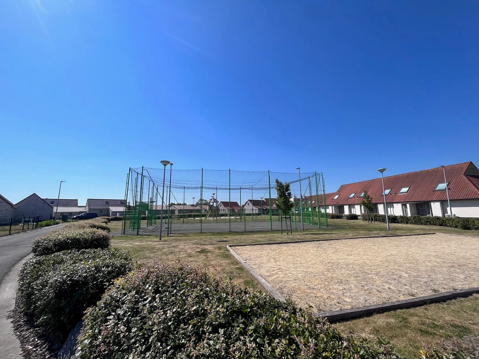 Vakantiewoning met zuid gerichte tuin op wandelafstand van de beschermde duinen  foto 19