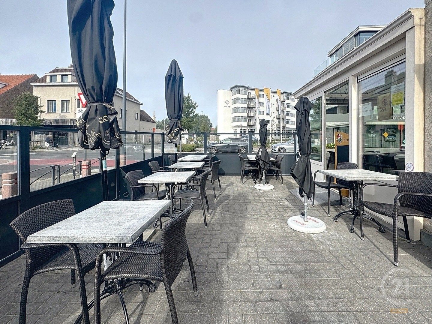Instapklare horecazaak met woonst op toplocatie in Westende foto 2