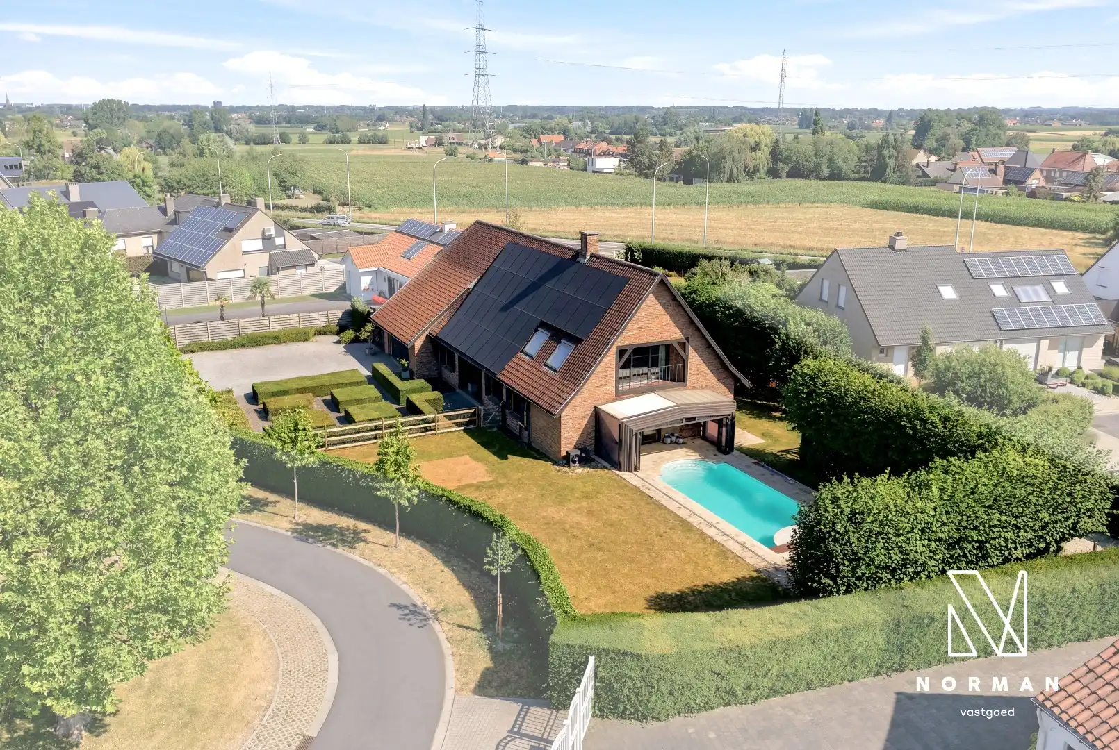 Villa met zwembad op een perceel van 1.598 m² foto 7