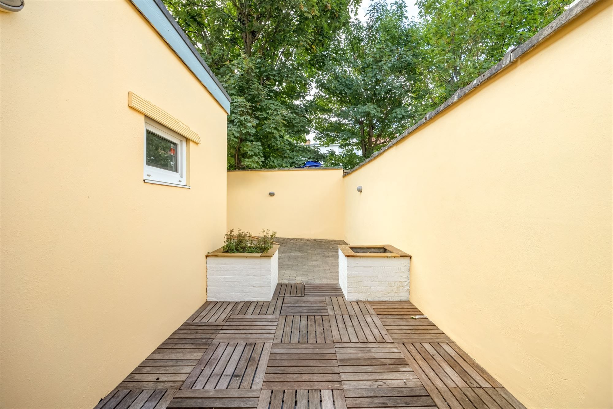 Ruime gezinswoning met vier slaapkamers en tuin foto 22