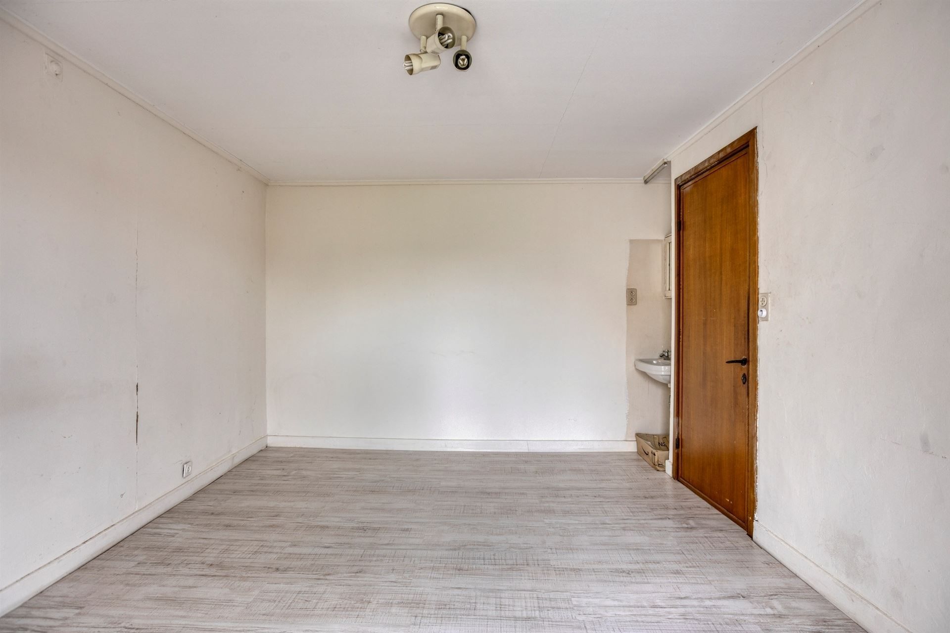 Charmante woning met tuin én ruime garage. 4 Slaapkamers. foto 14