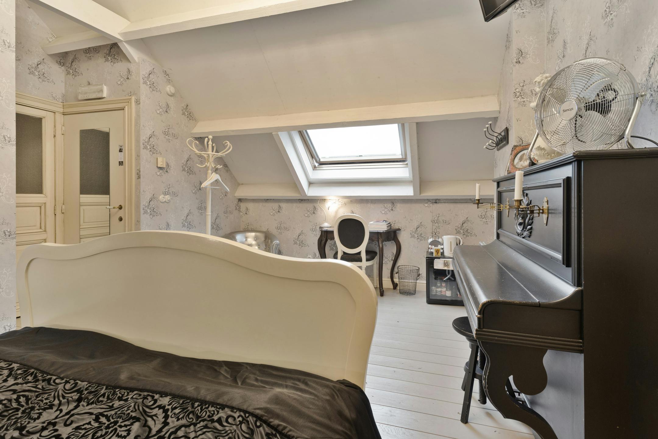 Charmant gerenoveerde B&B met woonst, winkel en handelsfonds foto 36