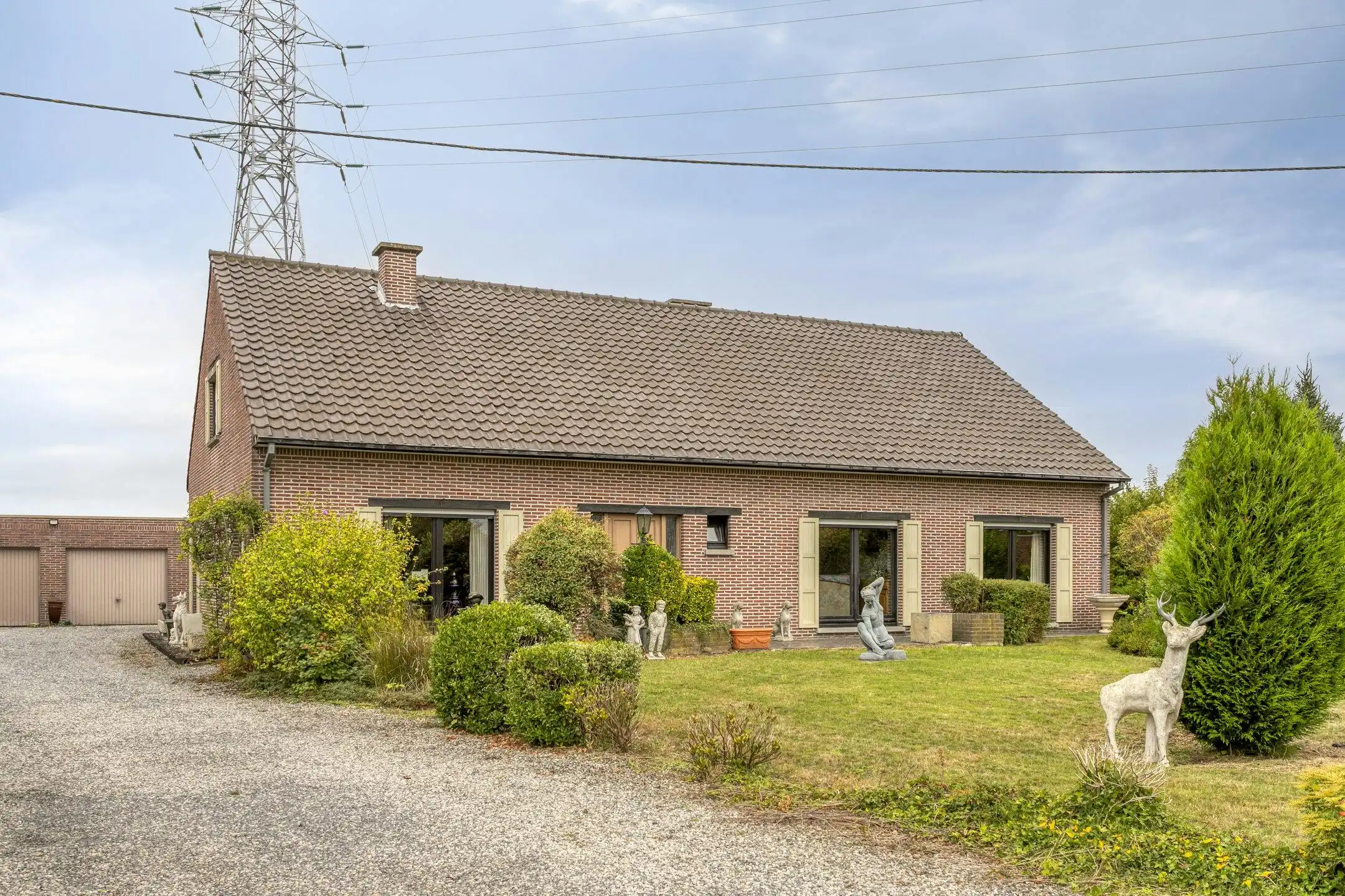 Gelijkvloers huis op ruim perceel te koop in Waregem foto 18