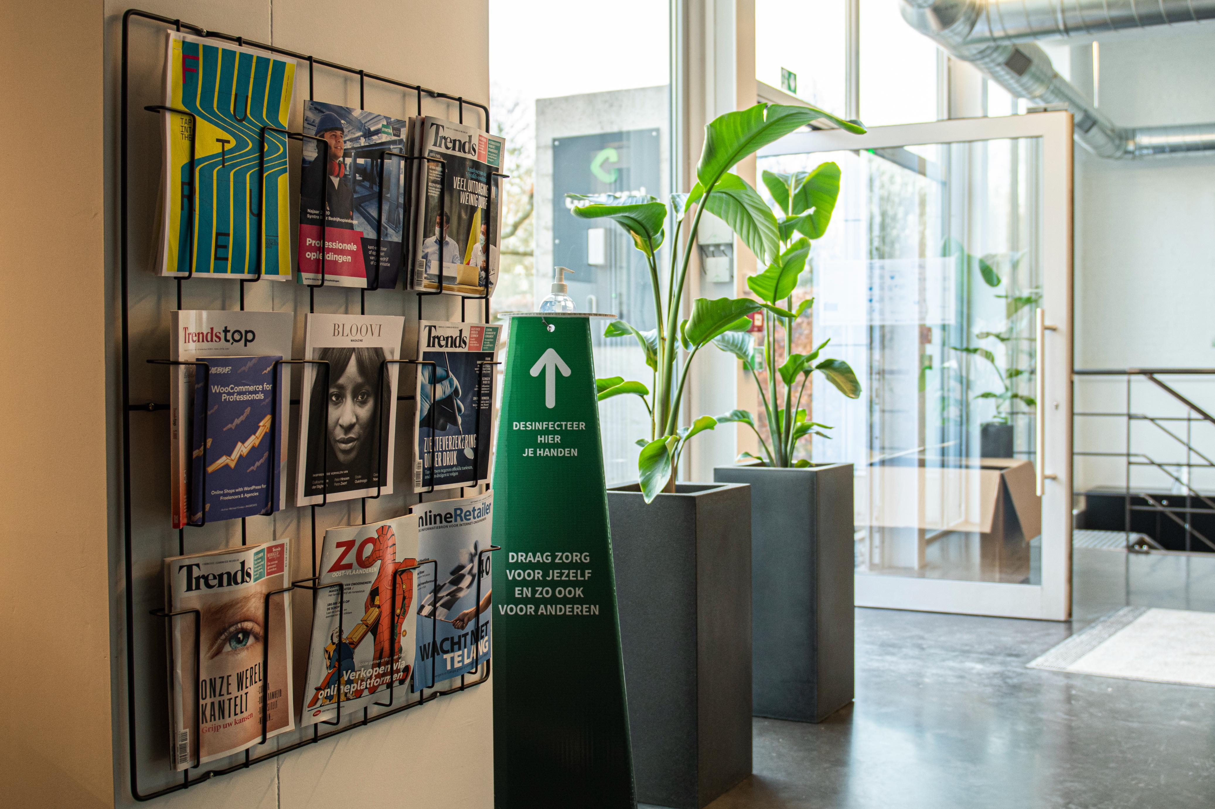 LUXE BEMEUBELDE KANTOREN MET PARKING foto 29