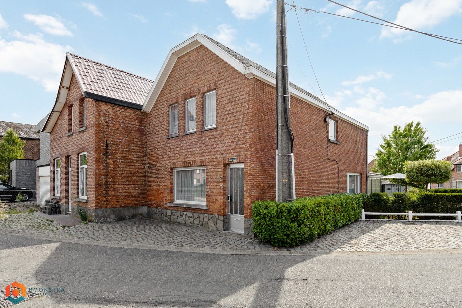 Hoofdfoto van de publicatie: Op te frissen woning met 3 slpkrs te Putte