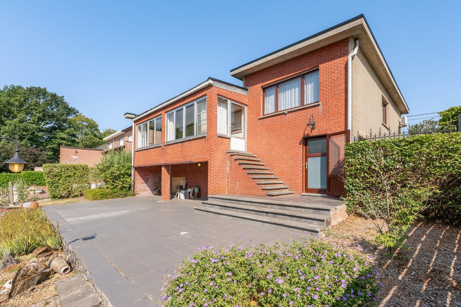 Te renoveren woning  – rust en groen uitzicht gegarandeerd foto 30