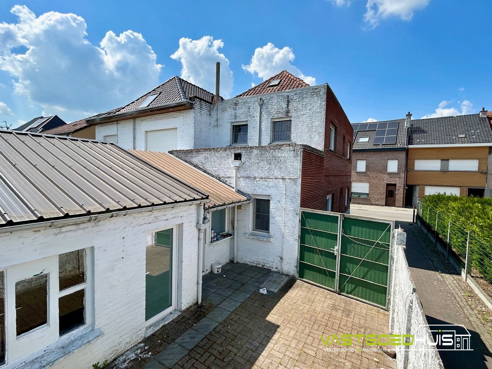 Ruime gezinswoning met garage en tuin foto 30