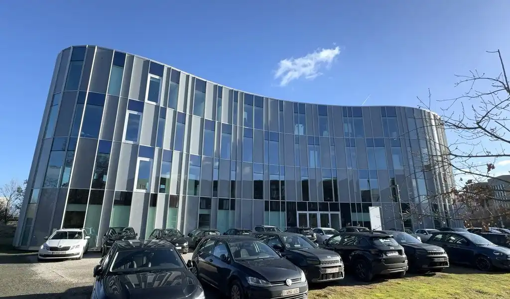 Gemeubelde kantoren met dienstverlening in Planet Business Center aan The Loop in Gent foto 14